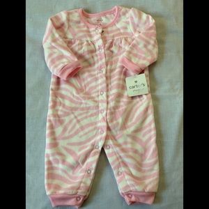 CARTERS PAJAMAS! SUPER CUTE! 6 MONTHS!❤️